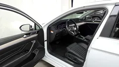 2021 Volkswagen Passat 2.0 TDI Prestige, белый — фото 10
