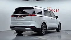 2023 Kia Carnival Diesel 9-Seater Prestige — фото 2