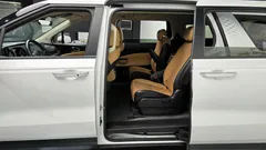 2023 Kia Carnival Diesel 9-Seater Prestige — фото 12