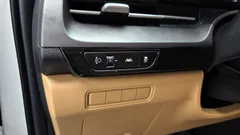 2023 Kia Carnival Diesel 9-Seater Prestige — фото 16