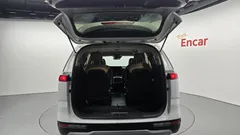 2023 Kia Carnival Diesel 9-Seater Prestige — фото 20