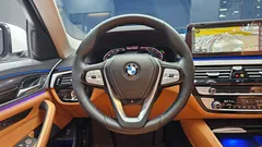 2023 BMW 5-Series 520i Luxury — фото 13
