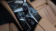 2023 BMW 5-Series 520i Luxury — фото 9