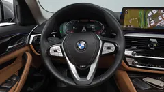 2023 BMW 5-Series 520i Luxury — фото 13
