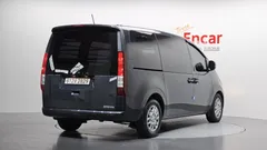 2022 Hyundai Staria Cargo 3-Seater, серый — фото 2