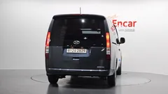 2022 Hyundai Staria Cargo 3-Seater, серый — фото 4