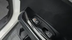 2023 KG_Mobility_Ssangyong Torres Gasoline 1.5 2WD — фото 18
