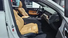 2021 Volvo S60 B5 Inscription, белый — фото 10