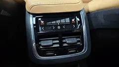2021 Volvo S60 B5 Inscription, белый — фото 17