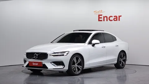 2022 Volvo S60 B5 Inscription
