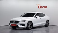2022 Volvo S60 B5 Inscription, белый — фото 1