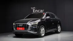 2021 Audi Q8 45 TDI Quattro Premium, чёрный — фото 1