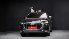 2021 Audi Q8 45 TDI Quattro Premium, чёрный — фото 3