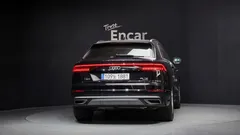 2021 Audi Q8 45 TDI Quattro Premium, чёрный — фото 4