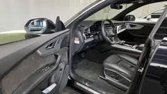 2021 Audi Q8 45 TDI Quattro Premium, чёрный — фото 10