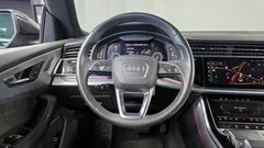 2021 Audi Q8 45 TDI Quattro Premium, чёрный — фото 17