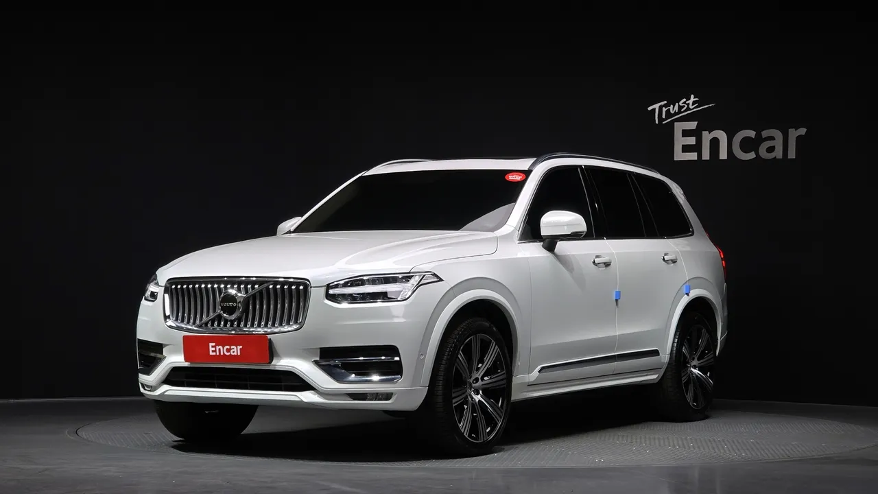 2022 Volvo XC90 B6 Inscription