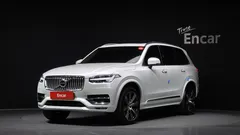 2022 Volvo XC90 B6 Inscription, белый — фото 1