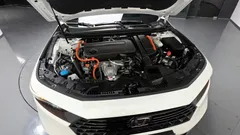 2023 Honda Accord 2.0 Hybrid Touring, белый — фото 6