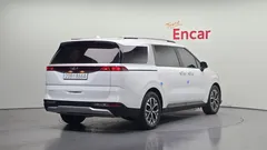 2023 Kia Carnival Diesel 9-Seater Prestige — фото 2