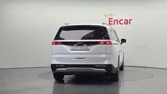 2023 Kia Carnival Diesel 9-Seater Prestige — фото 4