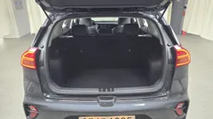 2021 Kia Niro 1.6 HEV, серый — фото 20
