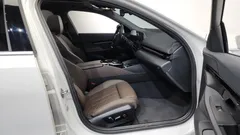 2024 BMW 5-Series 520i, белый — фото 11