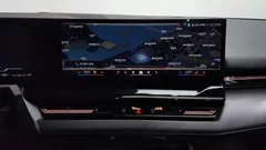 2024 BMW 5-Series 520i, белый — фото 14