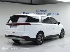 2022 Kia Carnival Diesel 9-Seater Prestige — фото 4