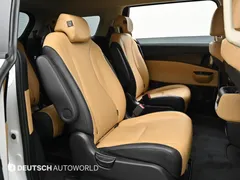 2022 Kia Carnival Diesel 9-Seater Prestige — фото 16