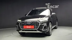 2021 Audi Q5 45 TFSI Quattro Premium, чёрный — фото 3