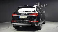 2021 Audi Q5 45 TFSI Quattro Premium, чёрный — фото 4