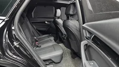 2021 Audi Q5 45 TFSI Quattro Premium, чёрный — фото 11