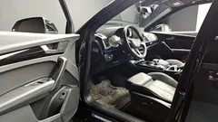 2021 Audi Q5 45 TFSI Quattro Premium, чёрный — фото 12