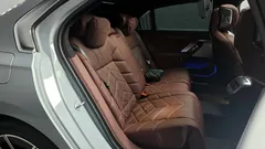 2023 BMW 7-Series 740i sDrive M Sport, светло-серебристый — фото 12