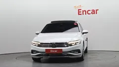 2022 Volkswagen Passat 2.0 TDI Prestige, белый — фото 3