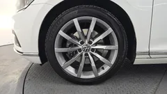 2022 Volkswagen Passat 2.0 TDI Prestige, белый — фото 5