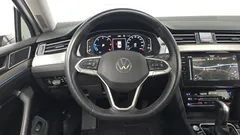 2022 Volkswagen Passat 2.0 TDI Prestige, белый — фото 13