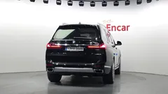 2022 BMW X7 xDrive 40i Design Pure Excellence 7-Seater — фото 4