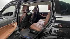 2022 BMW X7 xDrive 40i Design Pure Excellence 7-Seater — фото 11