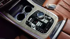 2023 BMW X7 xDrive 40d Design Pure Excellence 6-Seater, белый — фото 9