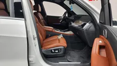 2023 BMW X7 xDrive 40d Design Pure Excellence 6-Seater, белый — фото 11