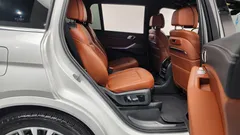 2023 BMW X7 xDrive 40d Design Pure Excellence 6-Seater, белый — фото 12