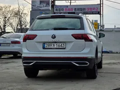 2021 Volkswagen Tiguan 2.0 TDI Prestige, белый — фото 2