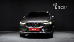 2022 Volvo XC60 B6 Inscirtion — фото 3