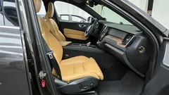 2022 Volvo XC60 B6 Inscirtion — фото 11