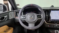 2022 Volvo XC60 B6 Inscirtion — фото 13