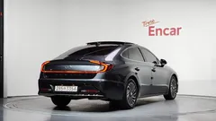 2022 Hyundai Sonata Premium Plus, серый — фото 2