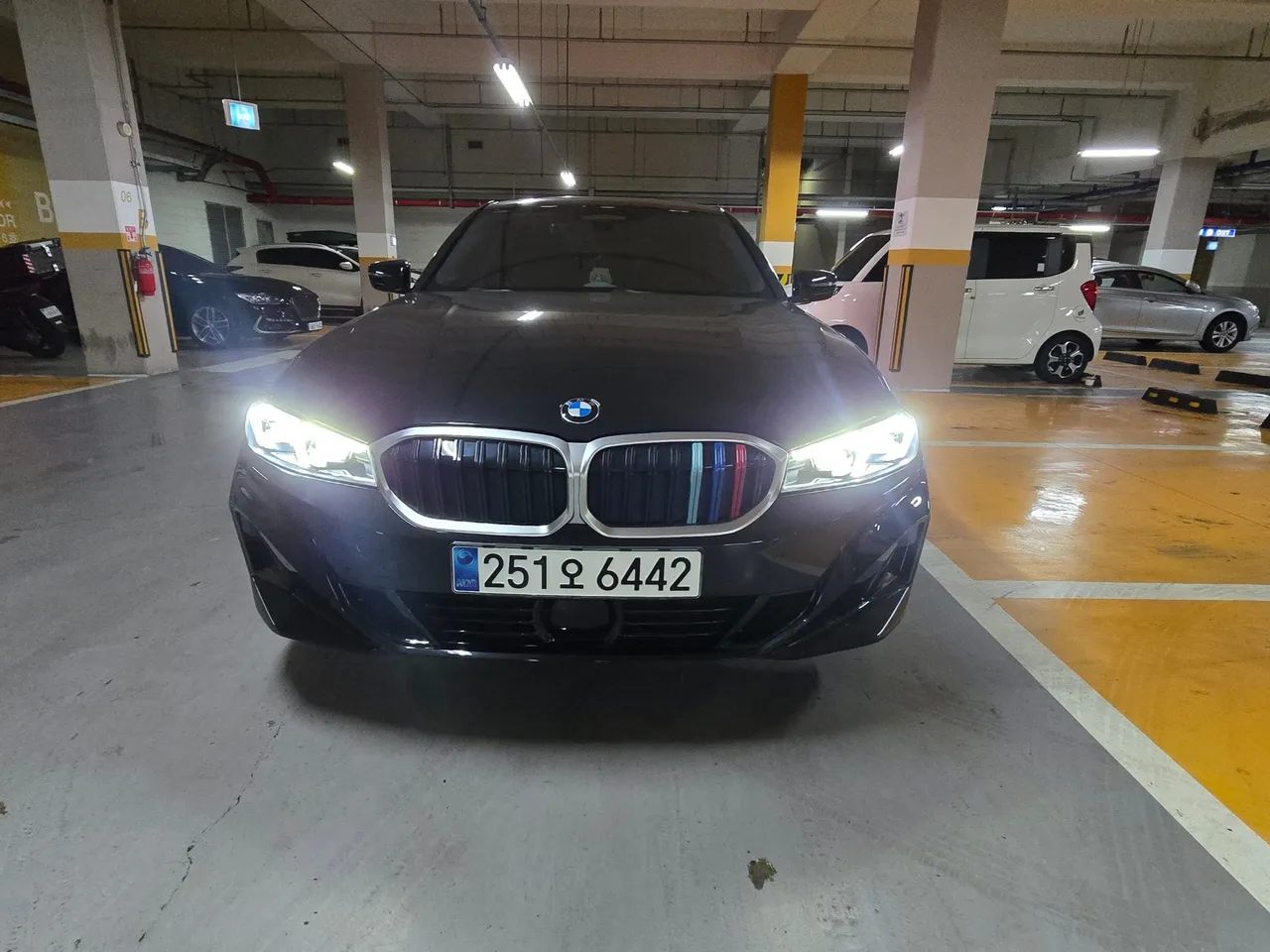 2023 BMW 3-Series 320i