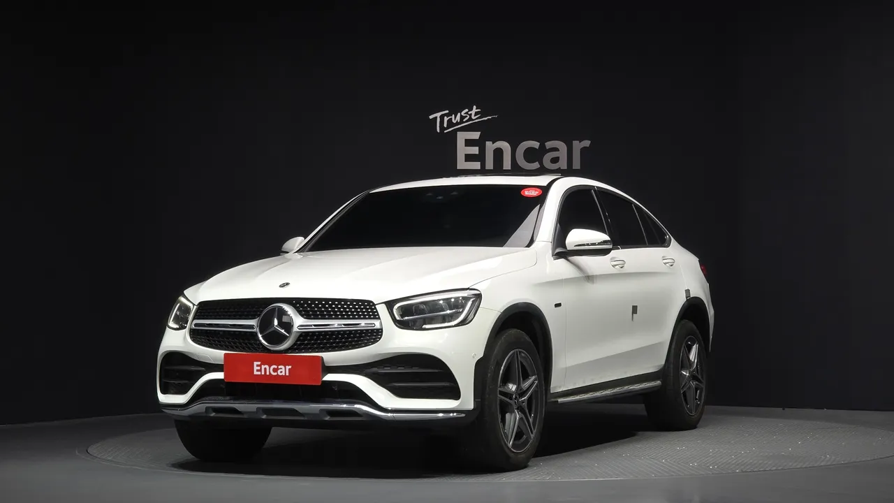 2021 Mercedes-Benz GLC-Class GLC300e 4MATIC Coupe